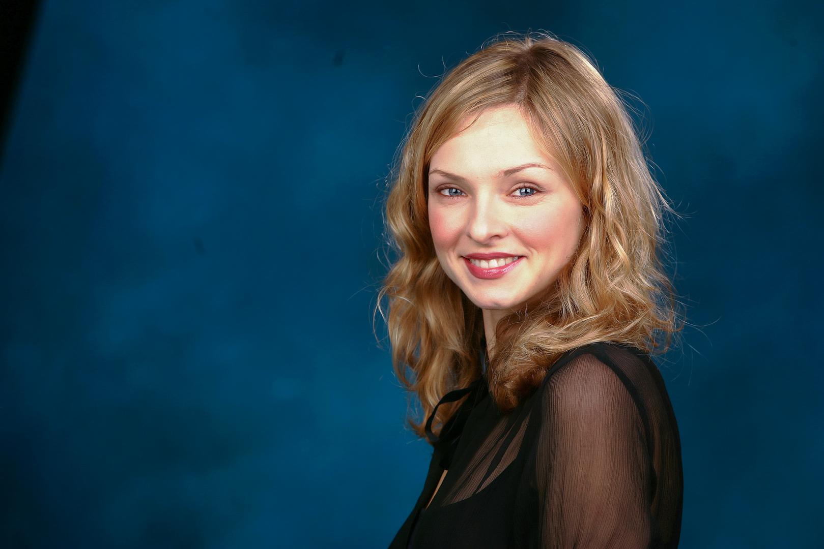 Hrvatsku kazališnu, televizijsku i filmsku glumicu Ines Bojanić (50) publika najbolje pamti po ulogama u popularnim domaćim serijama poput 'Ljubavi u zaleđu' i 'Običnih ljudi', gdje je osvajala simpatije kao dugokosa plavuša. Ipak, posljednjih se desetak godina rijetko pojavljuje u javnosti, posvetivši se mirnijem obiteljskom životu i radu u kazalištu.