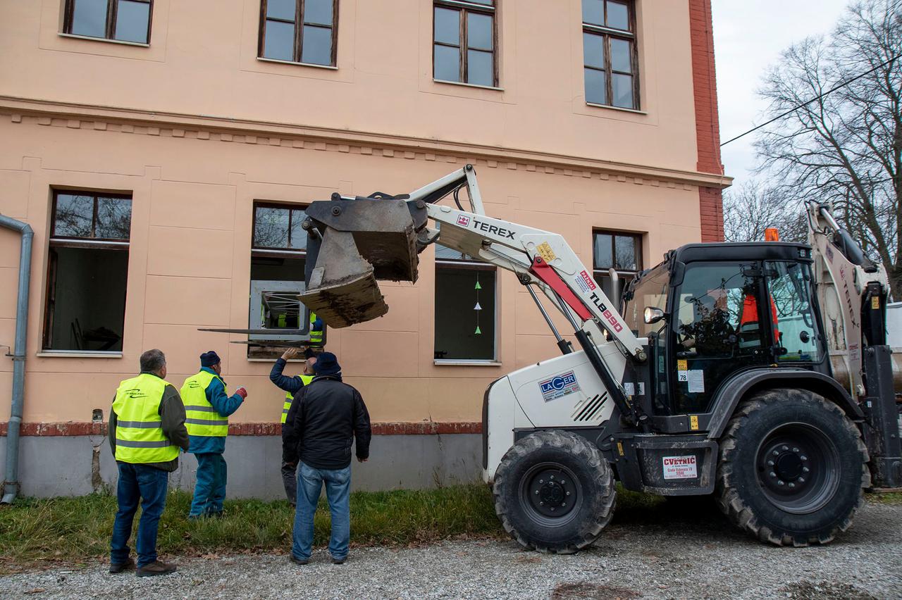 Počela obnova Područne škole Topolovac