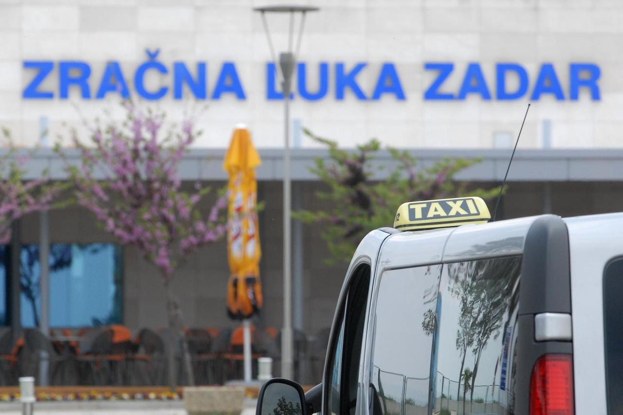 Zadarski taksisti u konfliktu su sa zracnom lukom Zadar