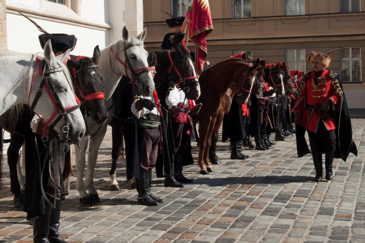Počasna satnija Kravat pukovnije