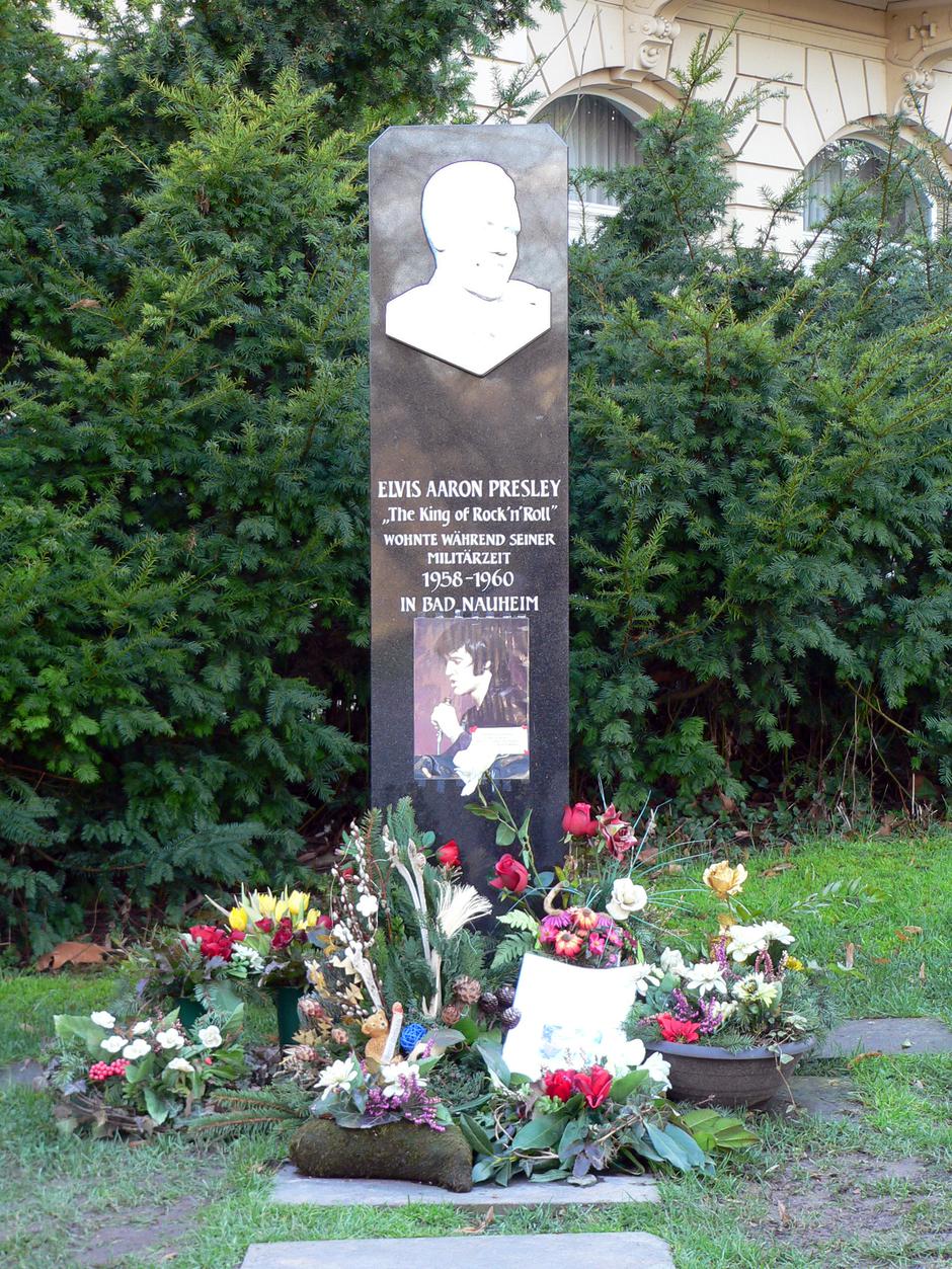 Spomenik Elvisu Presleyu u Bad Nauheimu