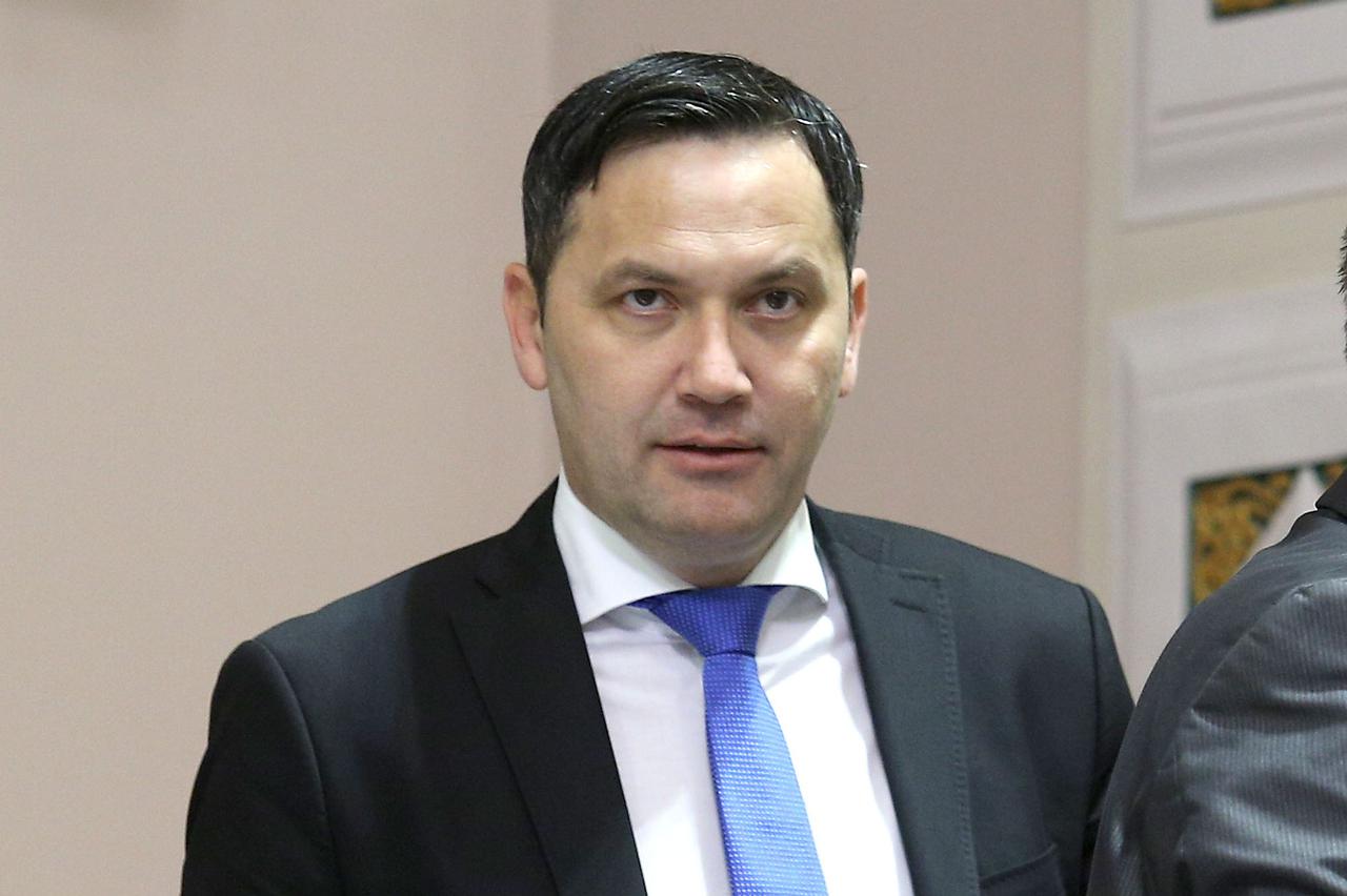 Lika je test za okrnjeni HDZ, lijevu D. Orešković i neovisnog Milinovića