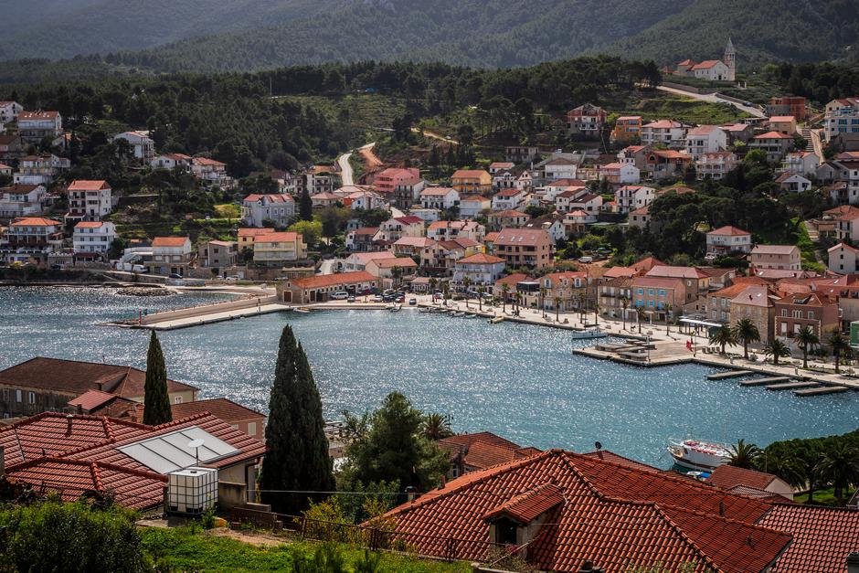 Panorama gradića Jelse