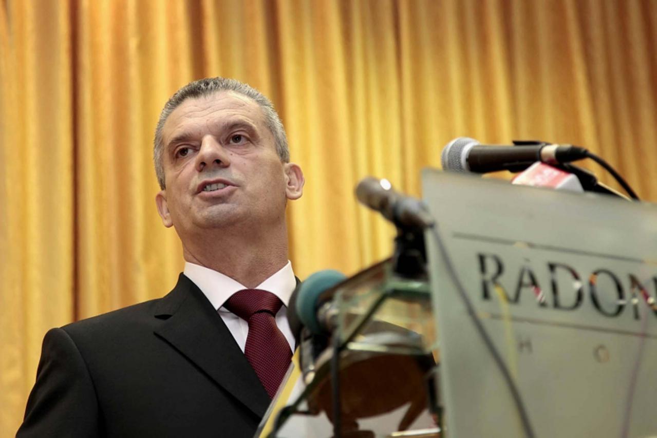 'BIH , 24.09.2009. , SARAJEVSKI MEDIJSKI MAGNAT VLASNIK AVAZA FAHRUDIN RADONCIC OBZNANIO JE POKRETANJE NOVE POLITICKE STRANKE U BIH U HOTELU RADON PLAZA  FOTO ZVONIMIR CORIC'