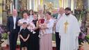 Ministar Šipić prisustvovao krštenju šestog i sedmog djeteta obitelji Moharić