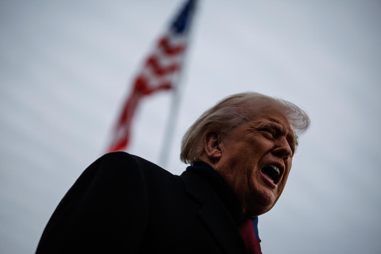 DC: Trump Departs White House for Army-Navy Football Game