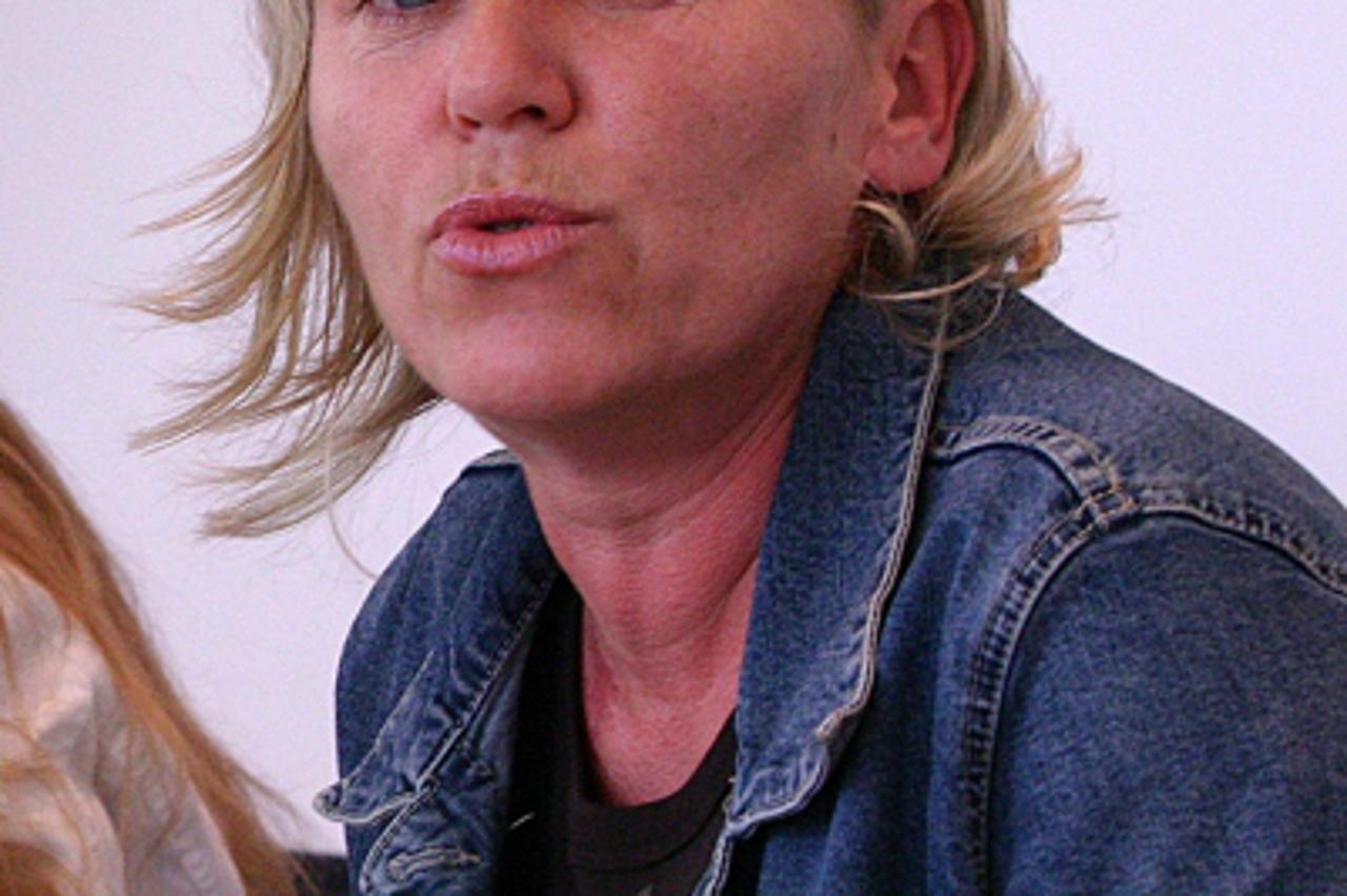 'VARAZDIN/MEDJIMURJE- 19.11.09., Cakovec, Hrvatska- Roberta Barat o sigurnoj kuci. Photo: Vjeran Zganec Rogulja/PIXSELL'