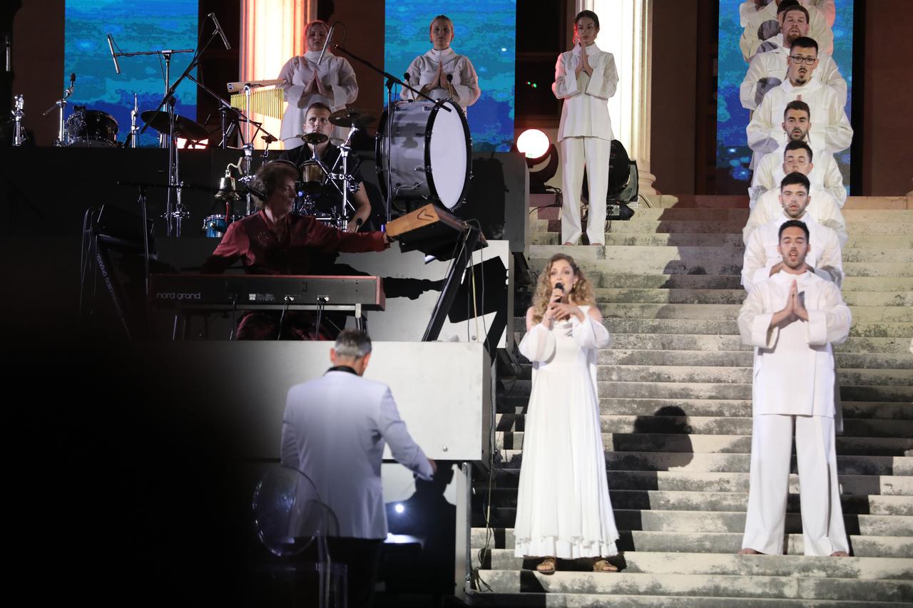 Split: Sakralni pop koncert ‘Misa Mediteranea’ Tončija Huljića i Hane Huljić na Melodijama Jadrana