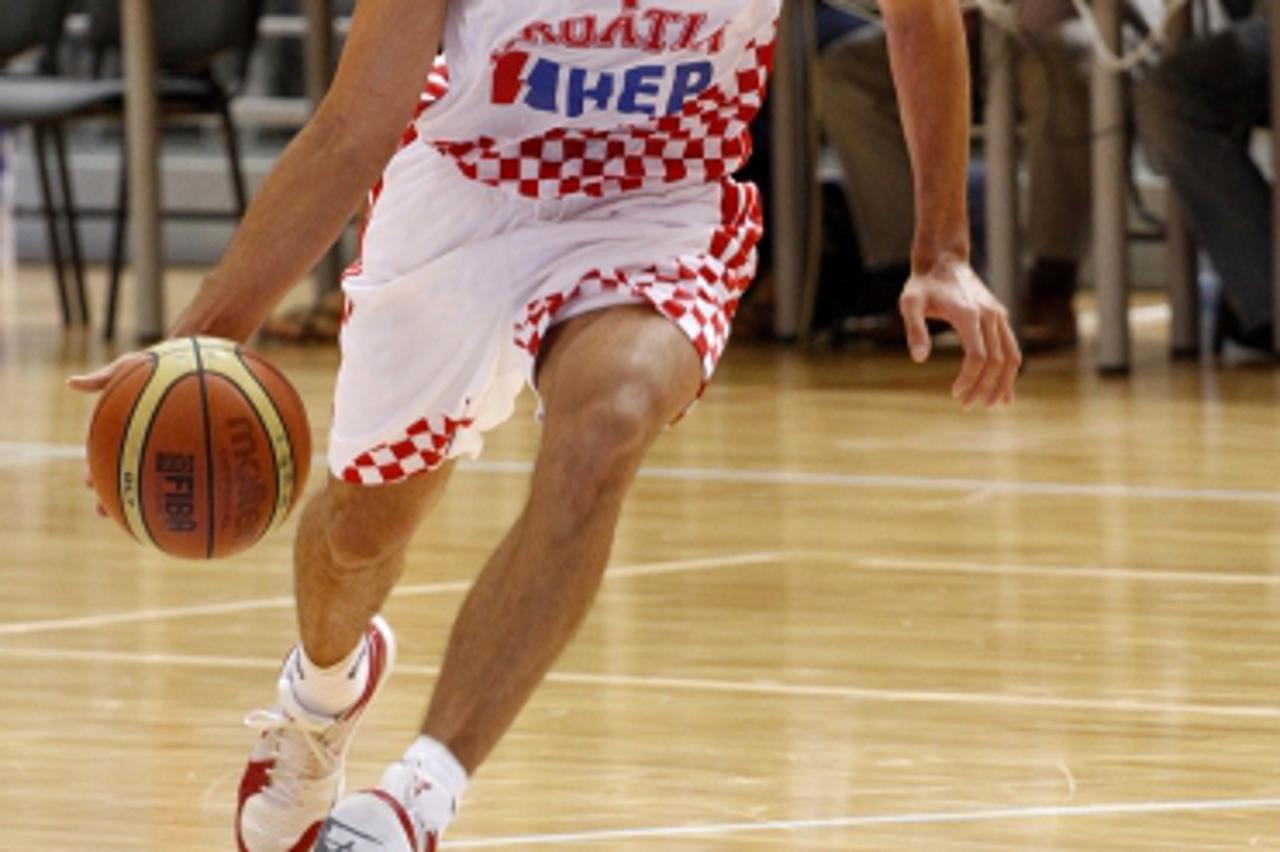 '24.08.2012.,Osijek - Dvorana Gradski vrt.Kvalifikacijska utakmica za Europsko prvenstvo u kosarci  2013. godine u Sloveniji.Hrvatska - Madjarska,Roko Leni Ukic Photo:Marko Mrkonjic/PIXSELL'