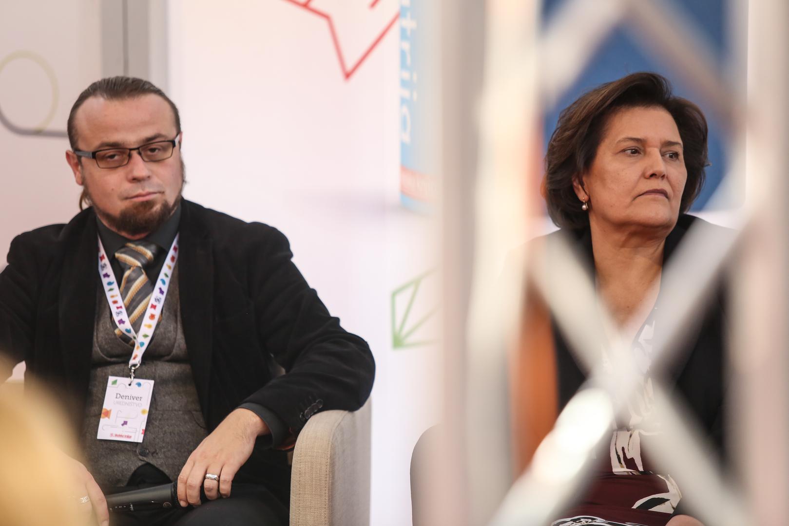 Osim toga, mnogi se sjećaju i kolovoza 2011. godine kada je Mirjana Sanader nakon posjeta supruga u zatvoru pobjegla od novinara te je sjela u automobil nepoznatih ljudi.