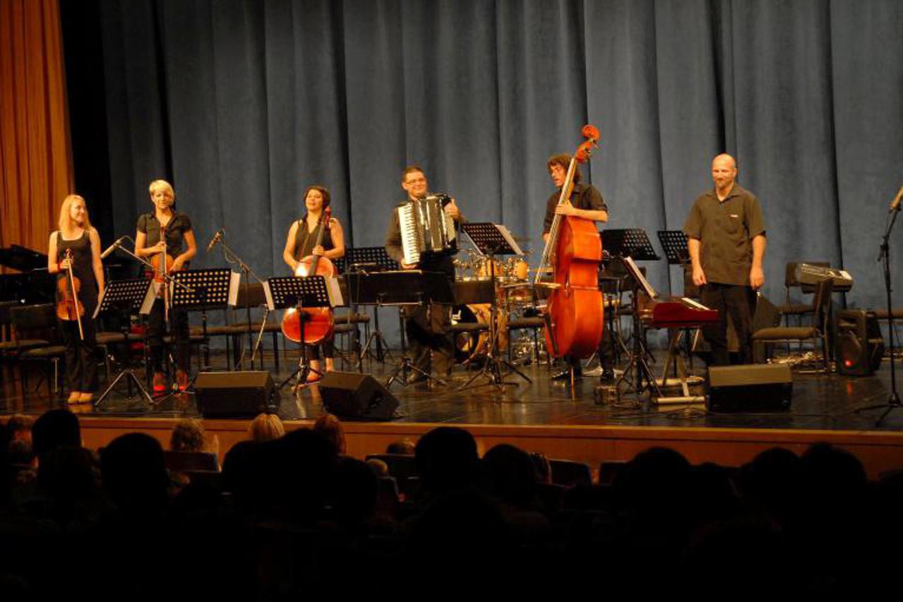 koncert,harmonikaški orkestar Bela pl.Panthy