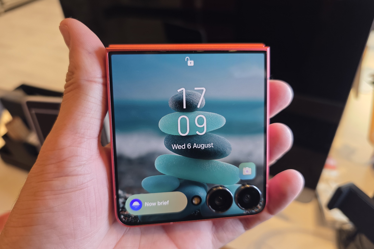 Samsung Galaxy Z Flip7