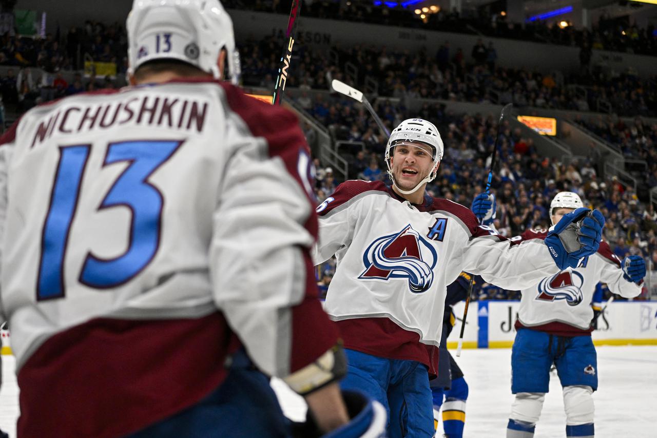 NHL: Colorado Avalanche at St. Louis Blues