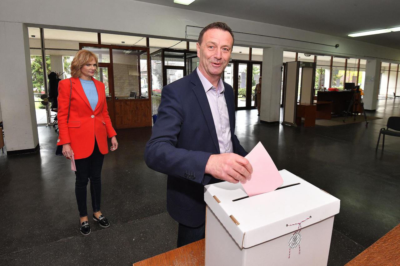 Gradonačelnik Neven Bosilj izašao na prijevremene izbore za izbor članova Gradskog vijeća Grada Varaždina