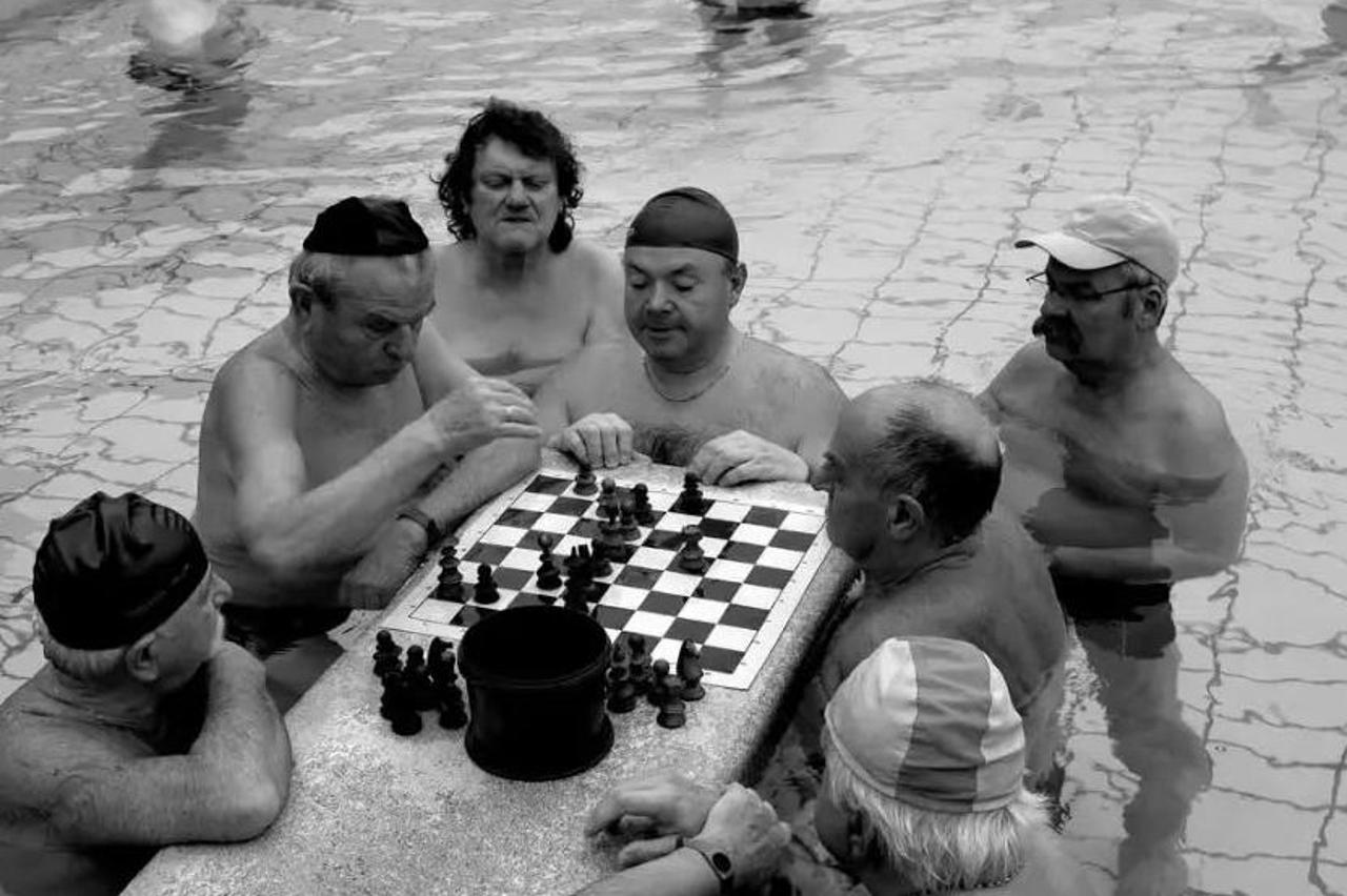 100 fotografija
