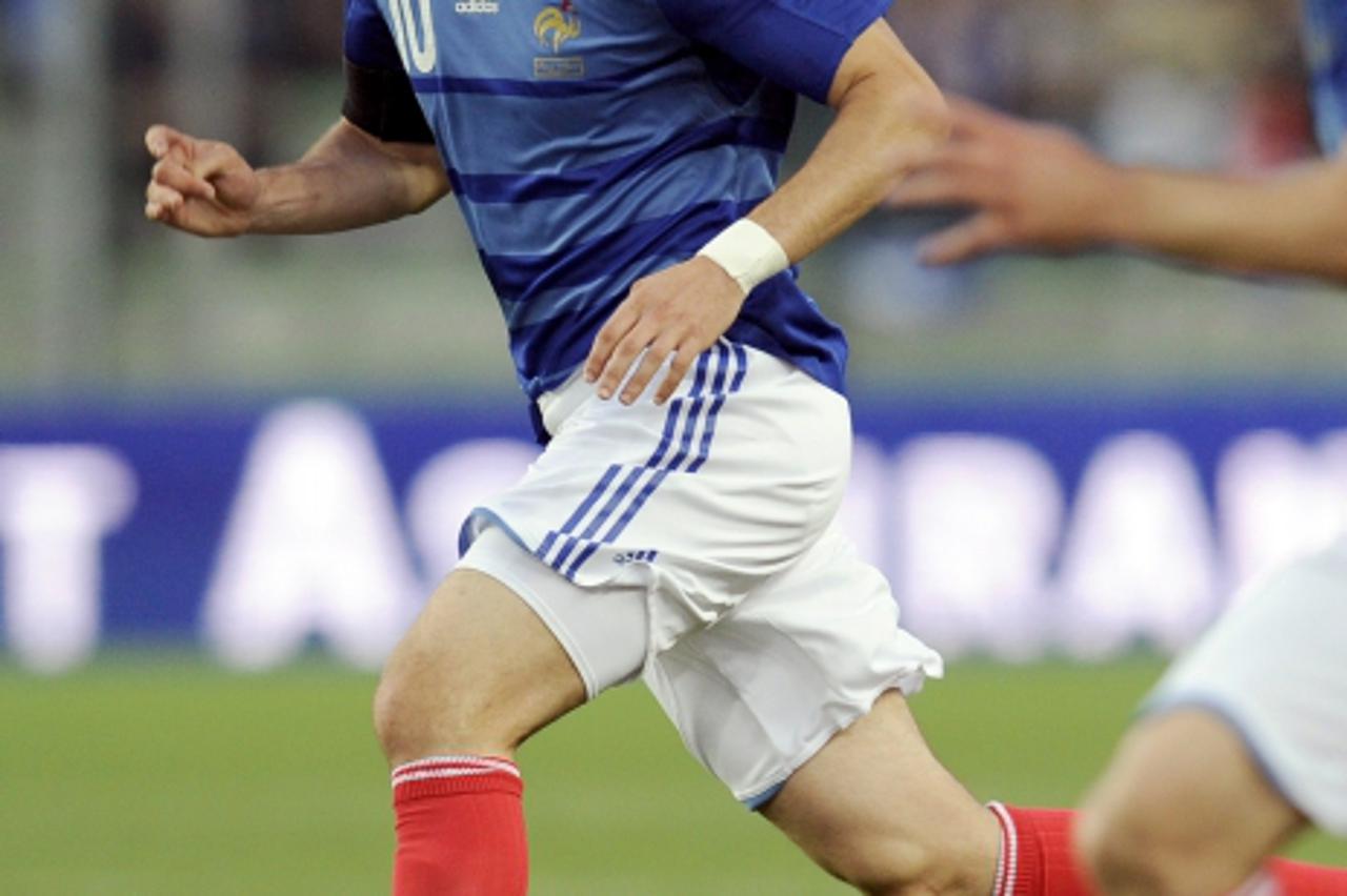 \'(FILES) A photo taken on June 2, 2009 at the Geoffroy-Guichard stadium in Saint-Etienne, centraleastern France, shows French forward Karim Benzema during the friendly football match France vs Nigeri
