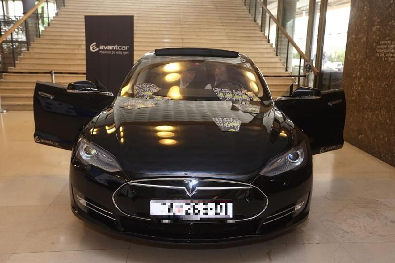 tesla s