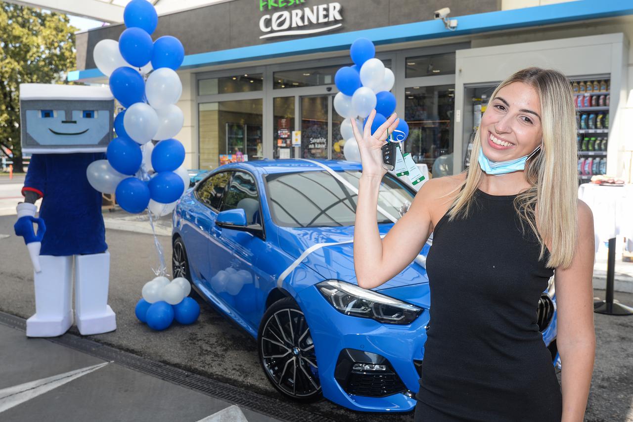 Sretna dobitnica osvojila BMW u nagradnoj igri Ine