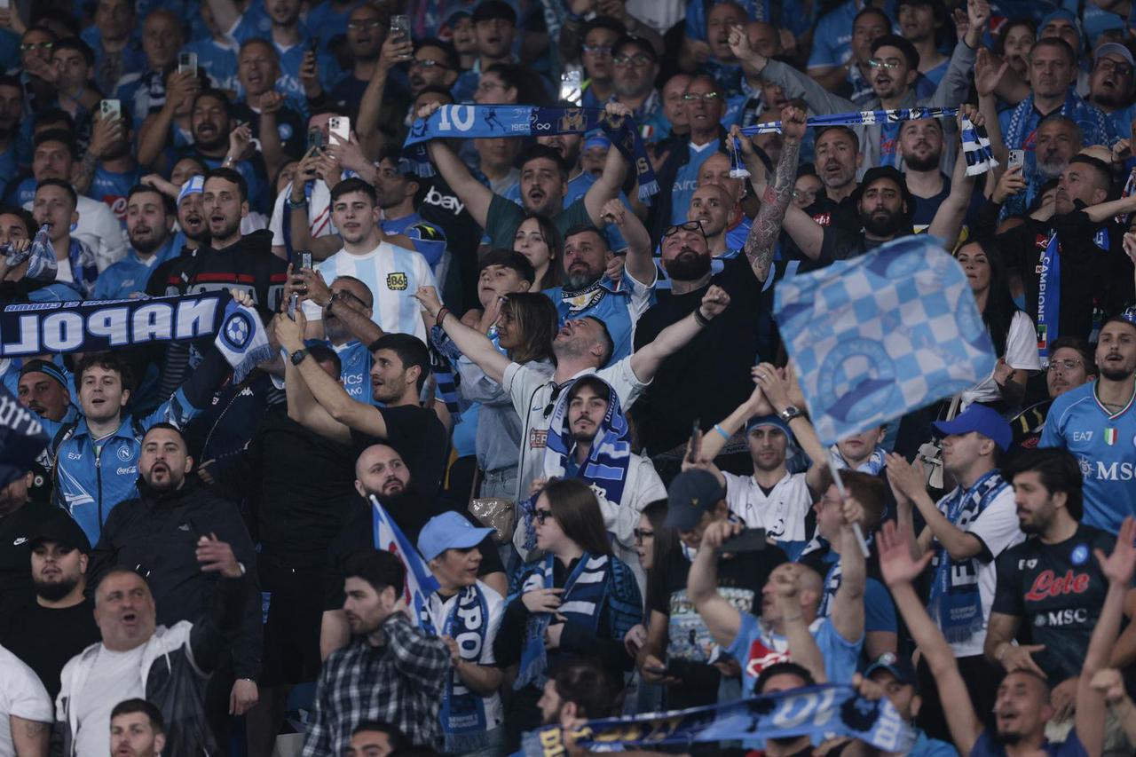 Serie A - Napoli v Cagliari
