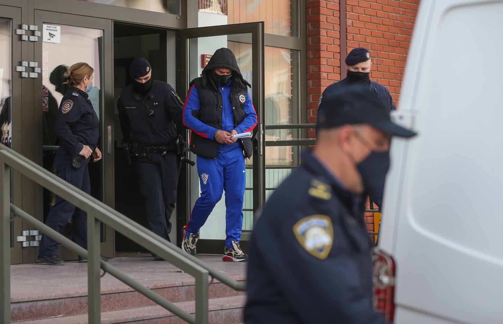 15.04.2021., Velika Gorica - Policija je u Zapresicu uhitila više osoba povezanih s proizvodnjom i preprodajom droge koji su dovedeni na Zupanijski sud u Velikoj Gorici. Photo: Zeljko Lukunic/PIXSELL