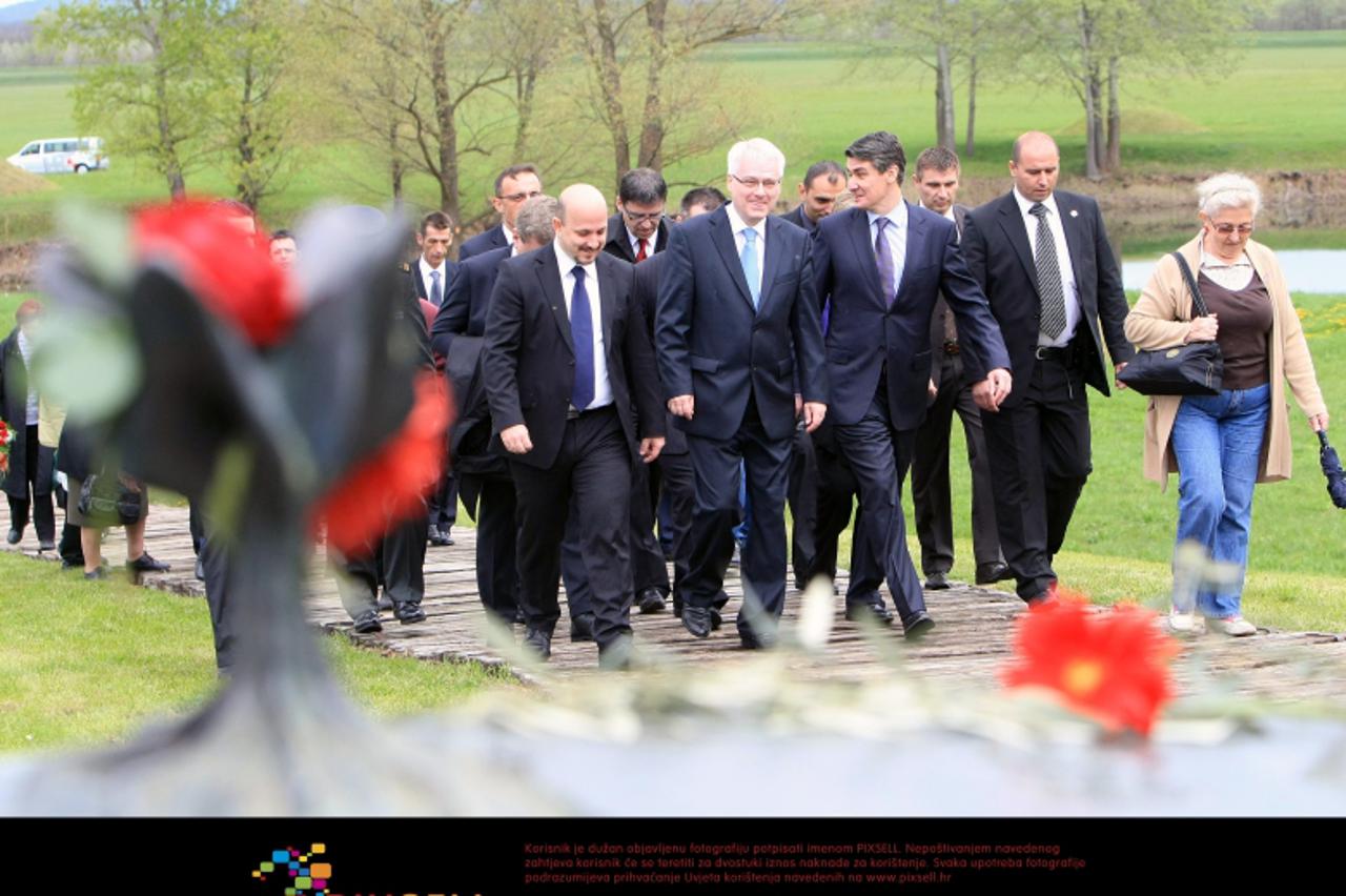 '22.04.2012., Jasenovac - Komemoracija u Spomen-podrucju Jasenovac u znak sjecanja na 67. obljetnicu proboja logorasa iz najveceg sabirnog i radnog logora u NDH, osnovanog u drugoj polovici 1941. Drza