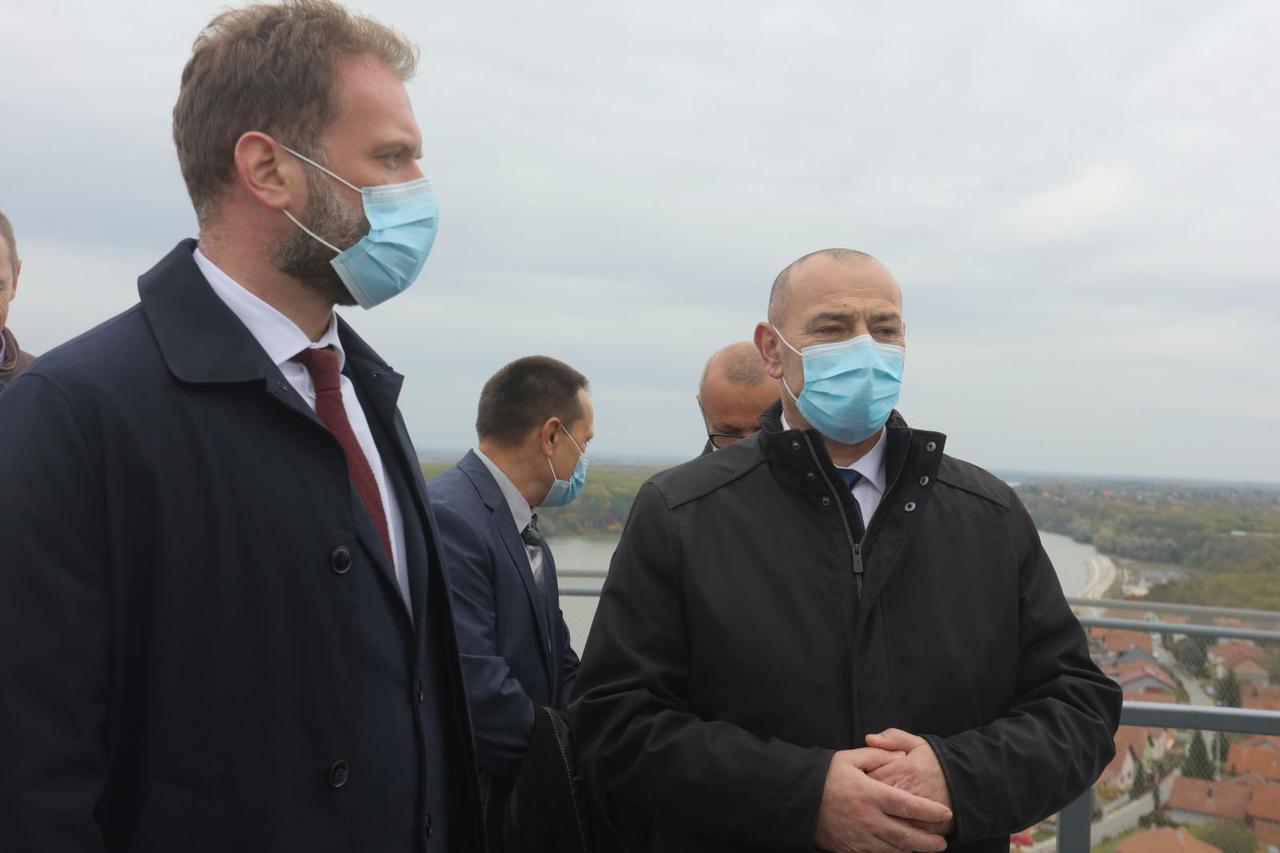 Vukovar: Ministar Medved obišao je novoobnovljeni vodotoranj