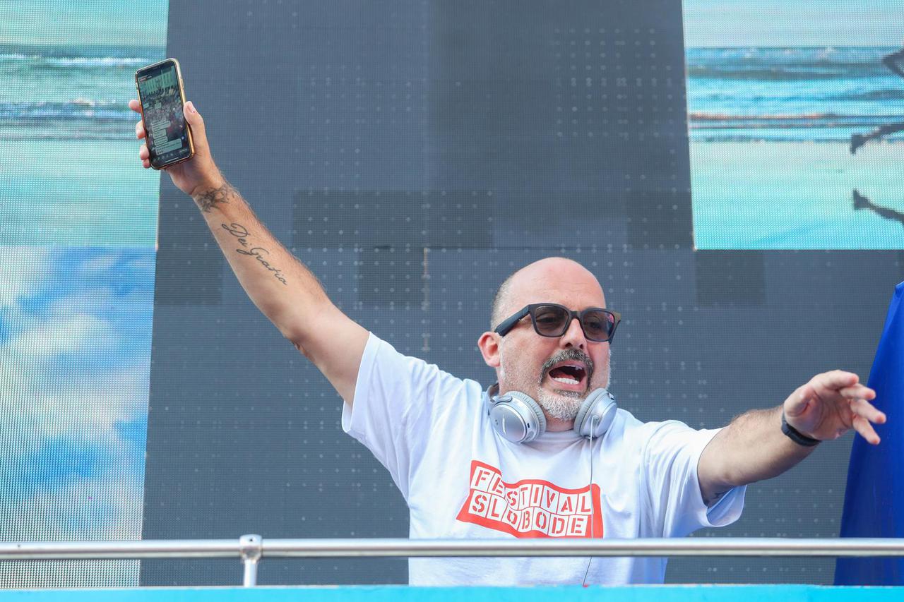 Zagreb: Tony Cetinski na prosvjedu protiv korona mjera