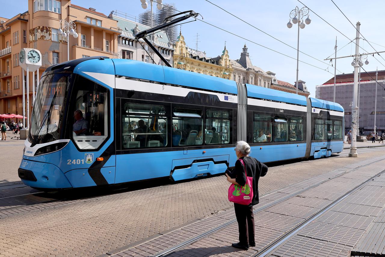 Zagreb: U prometu već deset novih niskopodnih tramvaja