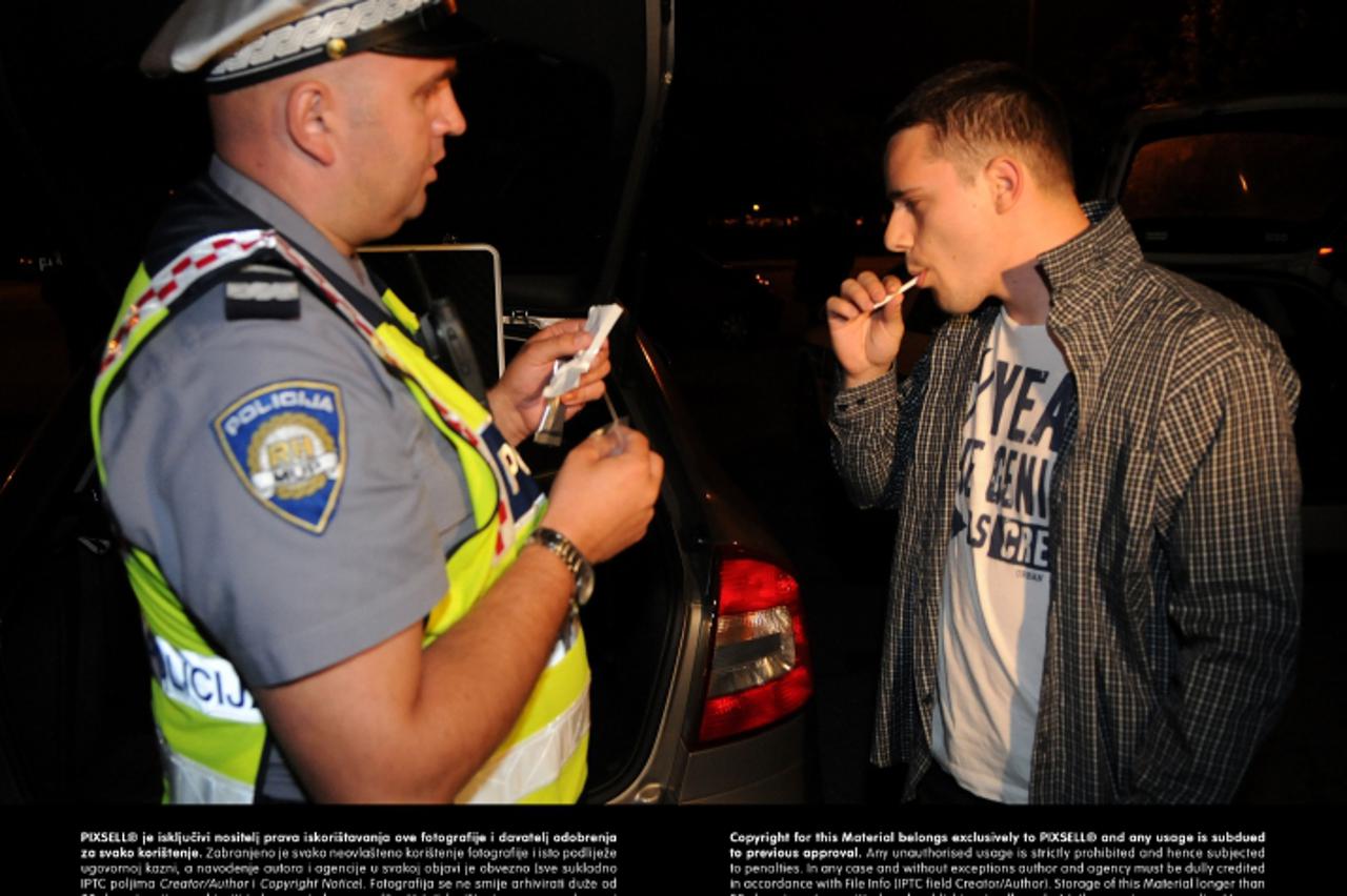 '27.06.2010., Zagreb, Hrvatska - Velika policijska akcija, testiranje vozaca na alkohol i drogu. Photo: Anto Magzan/PIXSELL'