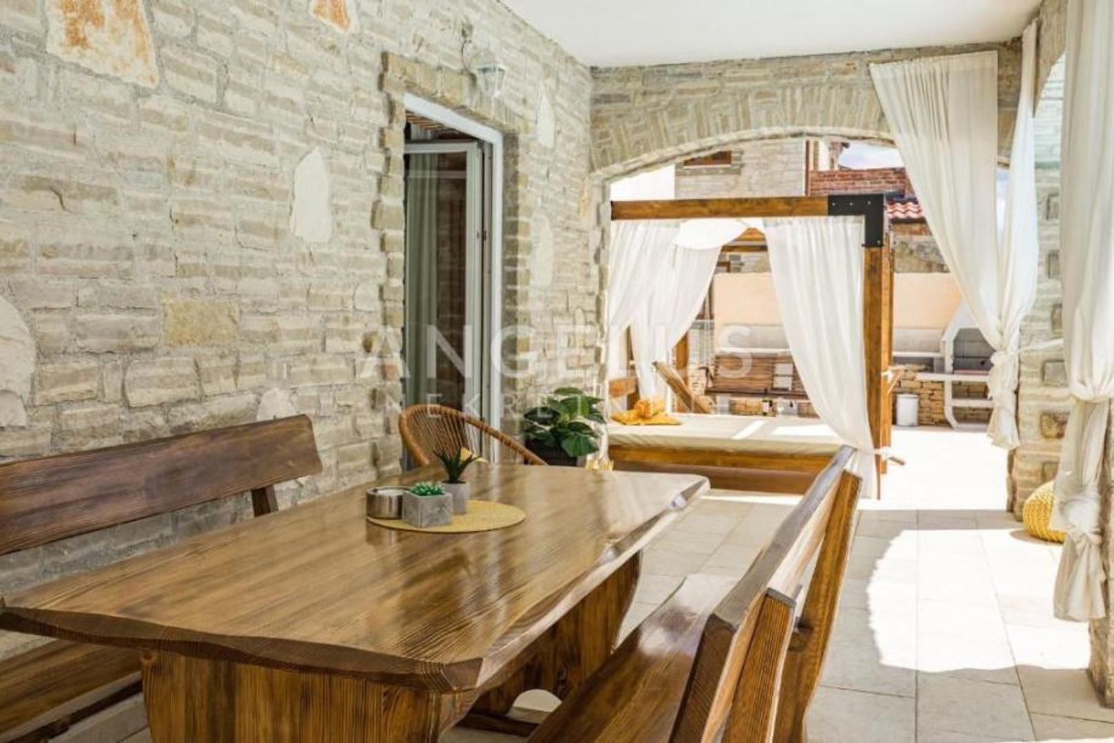 Cijena ove nekretnine je 505.000 eura. 