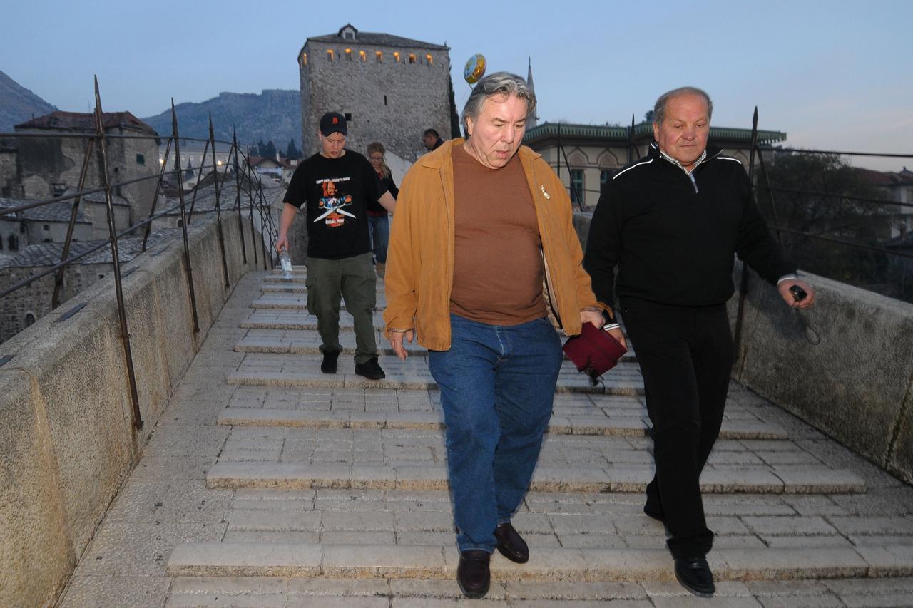 Mostar:  Jure George Chuvalo s obitelji posjetio Stari most