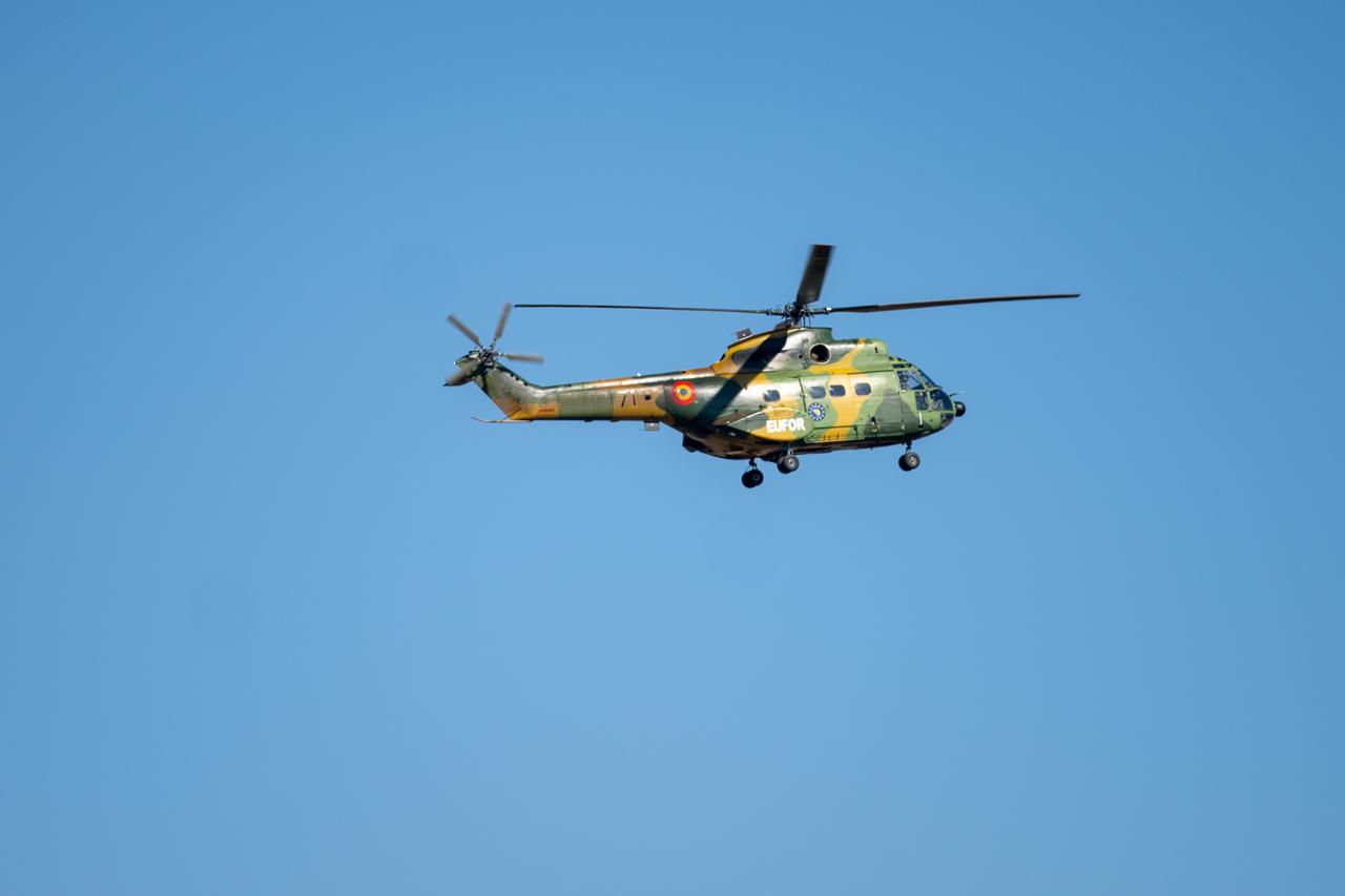 Banja Luka:  Helikopter  EUFOR-a sletio je u vojarnu  Kozara 