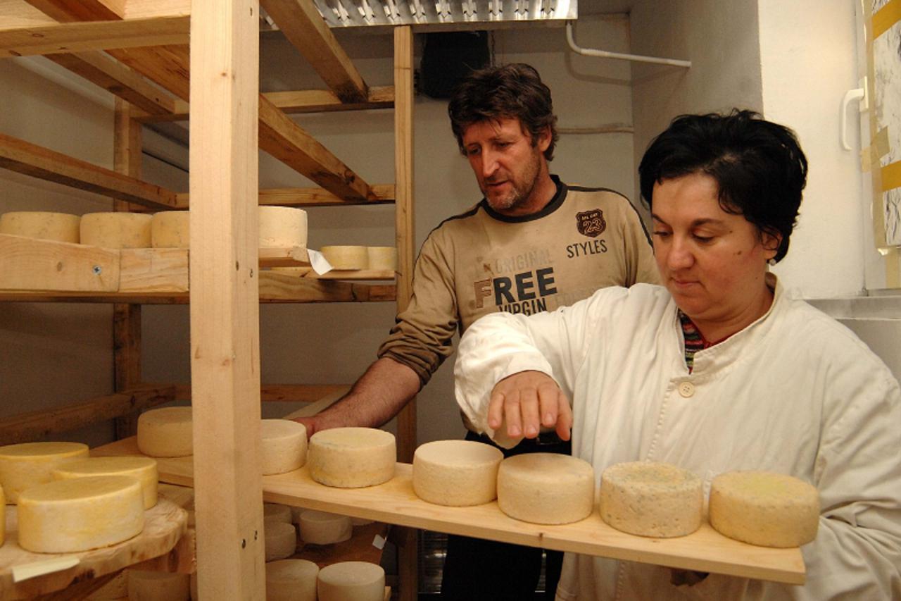 'VARAZDIN/MEDJIMURJE- 2603.10., Oporovec, Hrvatska- Prva kozja sirana u Medjimurskom naselju Oporovec u vlasnistvu obitelji Zadravec. Photo: Vjeran Zganec Rogulja/PIXSELL'