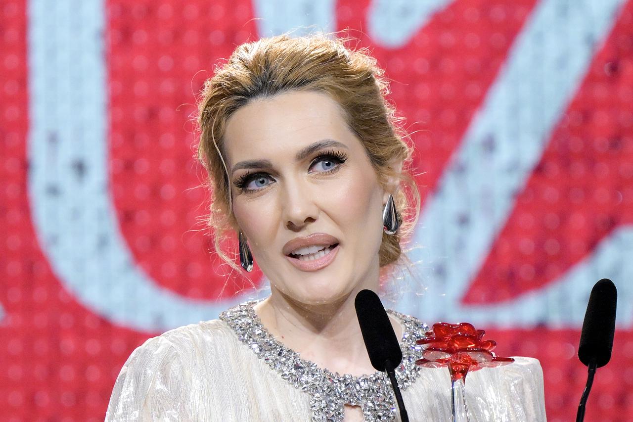 Zagreb: Dodjela medijske nagrade "Večernjakova ruža" u Hrvatskom narodnom kazalištu