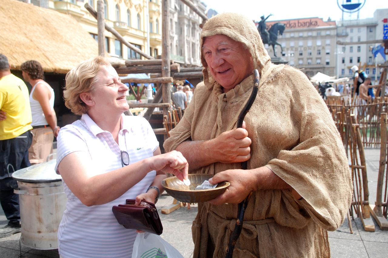 23.08.2012., Zagreb, Trg bana Jelacica - Gradonacelnik Milan Bandic otvorio Markov sajam.  Photo: Luka Stanzl/PIXSELL