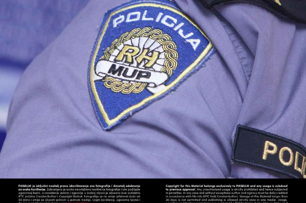 '11.09.2013., Koprivnica - Redovita mjesecna konferencija za novinare u PU koprivnicko-krizevackoj, na kojoj su voditeljica Odsjeka za sigurnost cestovnog prometa Mirela Skvorc, glasnogovornik PU kopr