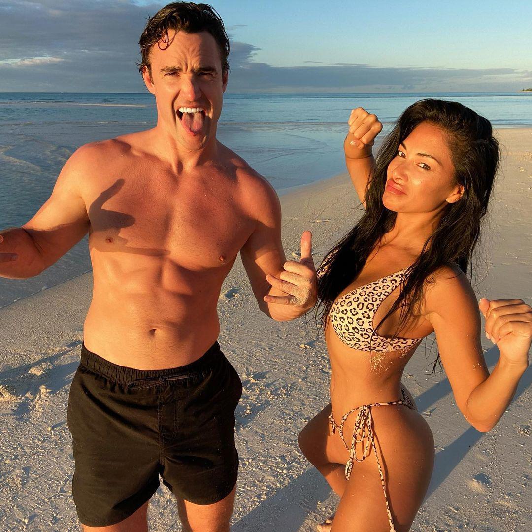 Posljednjim fotografijama na Instagramu privukla je pažnju javnosti u dvodjelnom badiću s uzorkom leoparda. 