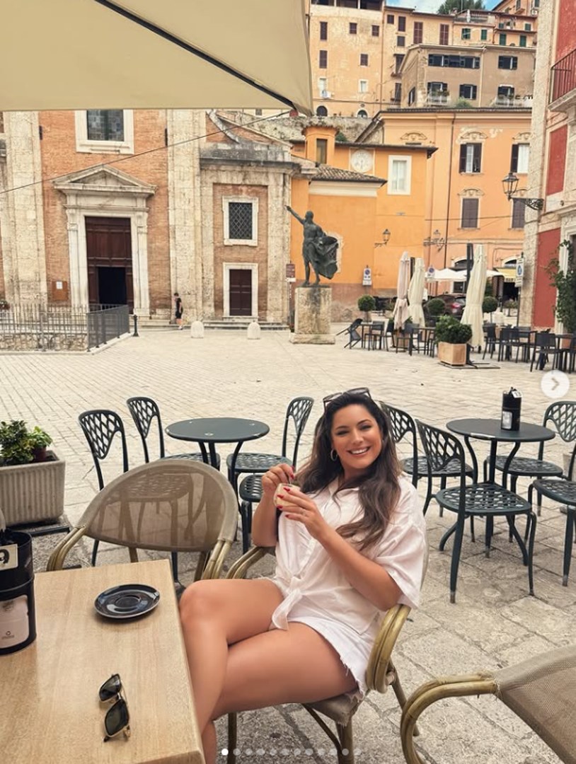 Nakon napuštanja showa, glumica je zabavila obožavatelje najavom da će susjedima u hotelu podijeliti čepiće za uši zbog tankih zidova, jer ona i Jeremy planiraju nadoknaditi propušteno vrijeme. 