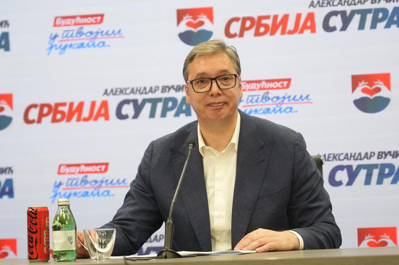 Beograd: Predsjednik Republike Srbije Aleksandar Vučić održao je konferenciju za medije povodom lokalnih izbora u Kosjeriću i Zaječaru