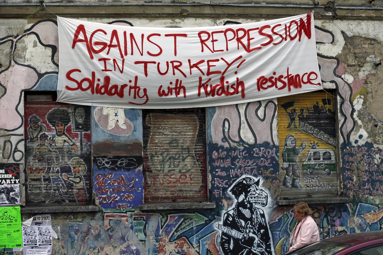 Trnsparent u Berlinu protiv represije u Turskoj