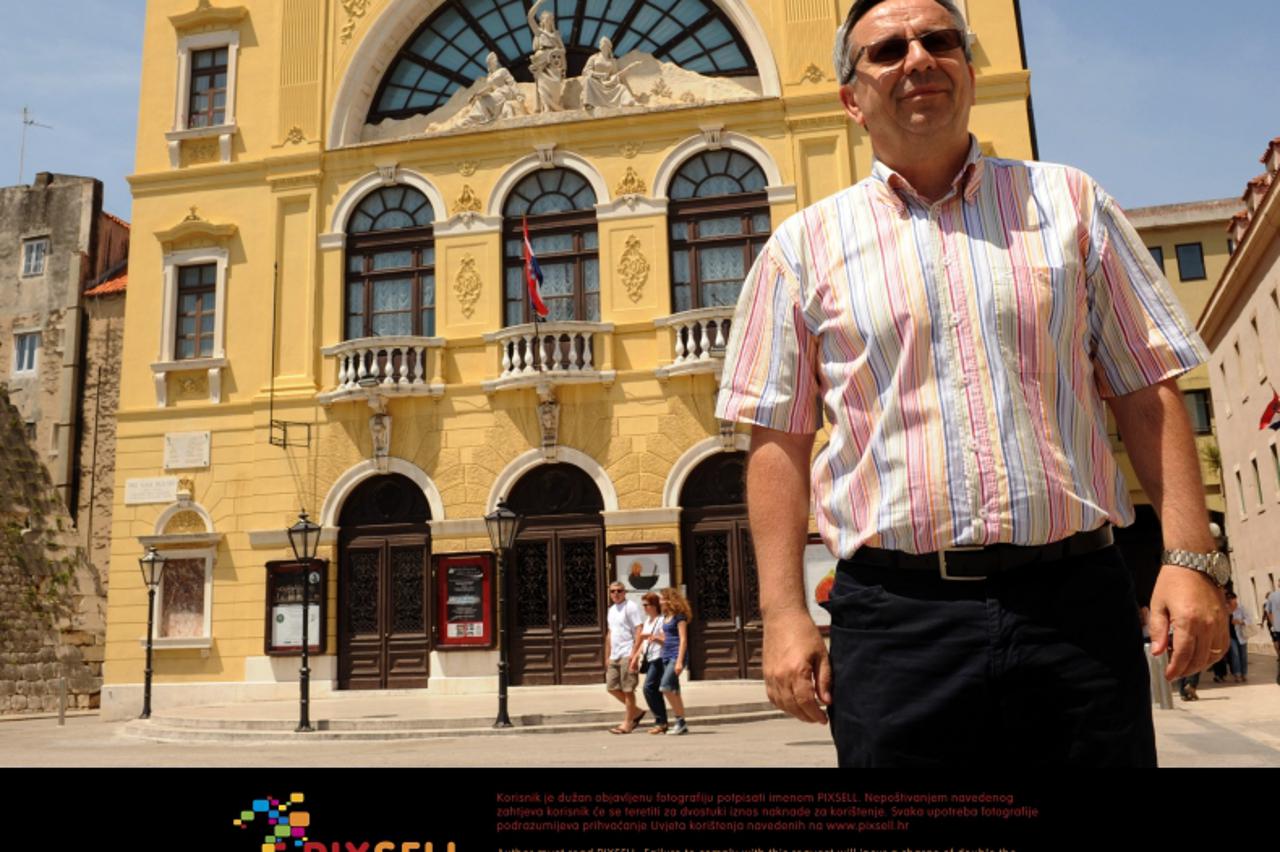 '10.06.2010., Split- Dusko Mucalo, novi intendant Hrvatskog narodnog kazalista, pred kazalistem.  Photo: Nino Strmotic/PIXSELL'