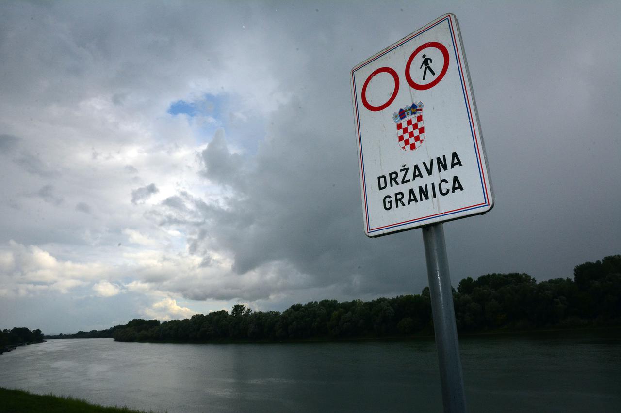 Državna granica u Slavonskom Brodu
