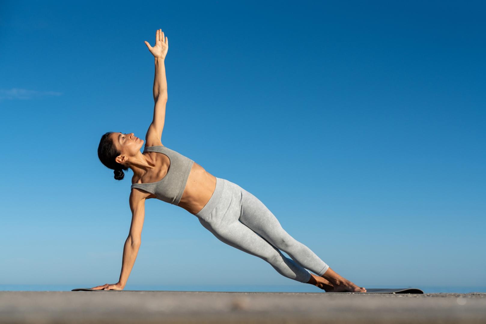 Škorpion: Vrijeme je da uspostavite ravnotežu između poslovnog i privatnog života. Saturn vas usmjerava na svakodnevne rutine i zdravlje, dok Uran potresa vaša ulaganja i duboke veze. Ovo je vaša prilika za dugoročno restrukturiranje temelja života.