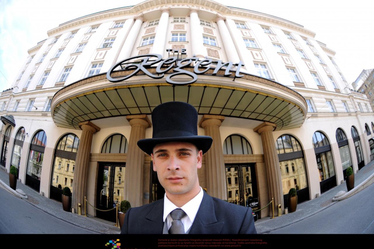 '20.04.2010., Zagreb - Hotel Esplanade, najprestizniji zagrebacki hotel, sagraden je 1925. godine s ciljem pruzanja vrhunskog smjestaja i usluga putnicima glasovitog Orient Expressa, koji je prometova