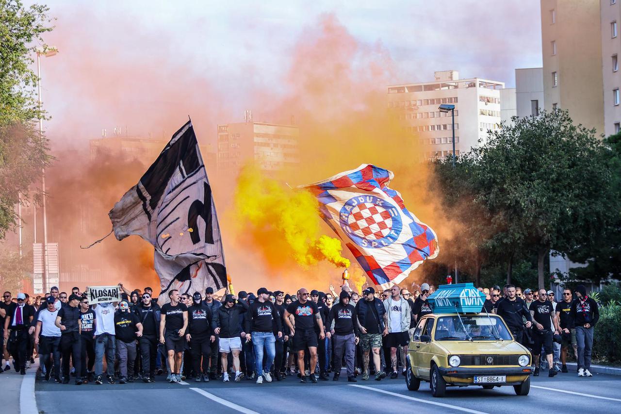 Split: Korteo Torcide prema stadionu Poljud