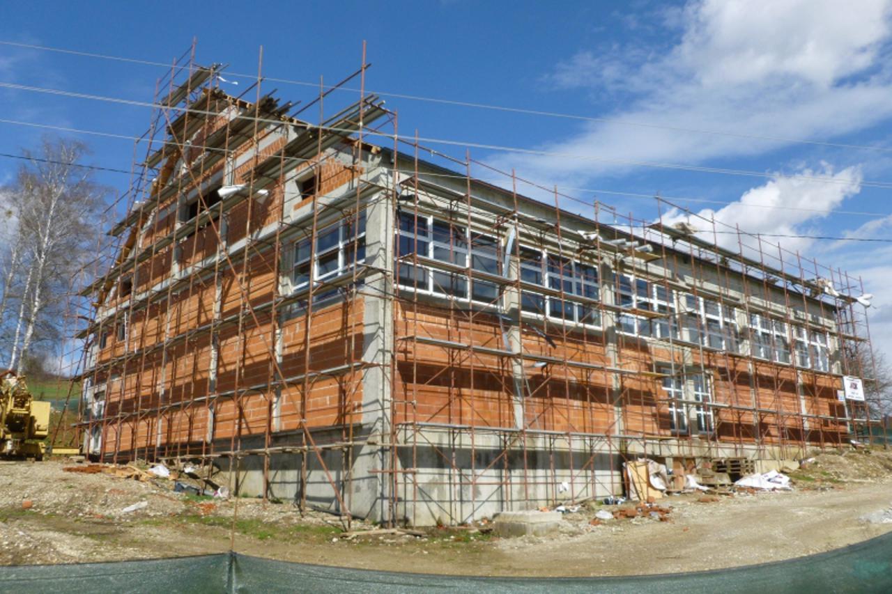 'brestovec4_siv_zag_230313'