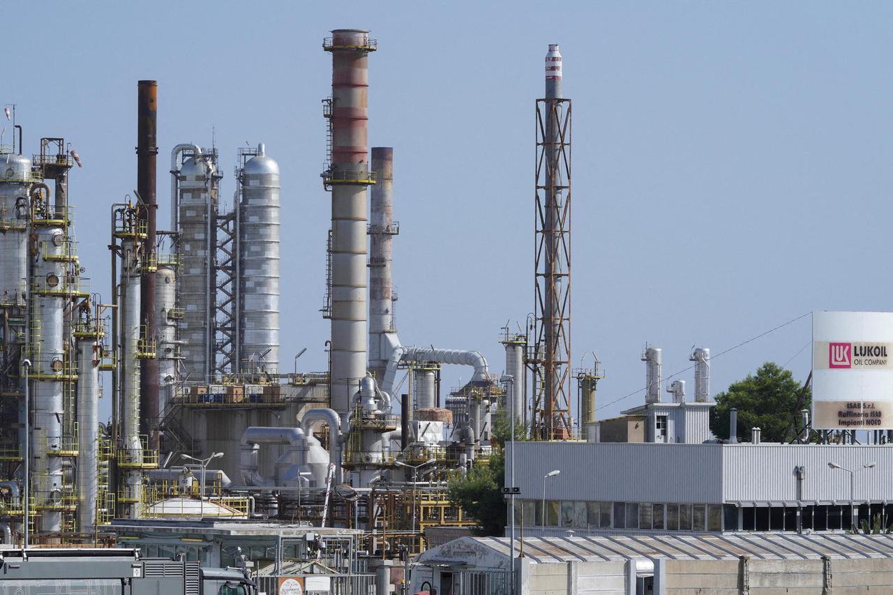 FILE PHOTO: FILE PHOTO: Italy works to keep Lukoil refinery going as sale talks drag on