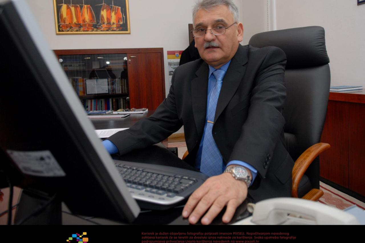 vucic2_PXL_kar_100112_993