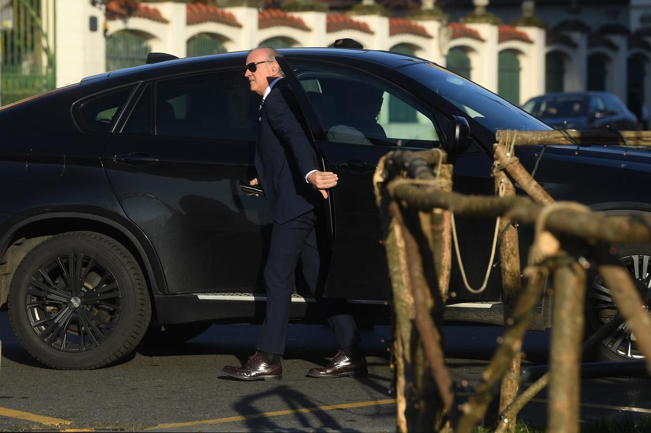 Bošnjaković na misu došao u BMW-u X6