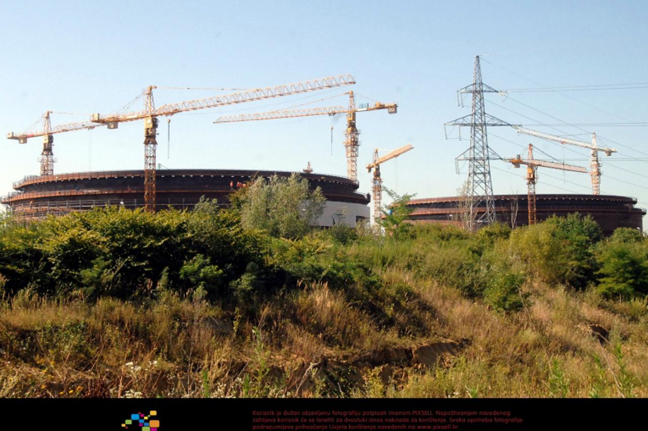 \'01.02.2012., Sisak - Grad Sisak izgubio je spor na Upravnom sudu i ostao bez 50-tak milijuna kuna od komunalne naknade za JANAF-ove rezervoare.  Photo: Nikola Cutuk/PIXSELL\'
